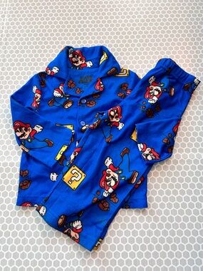 NWOT Nintendo Super Mario Blue and Red Character Sleepwear Size 2T